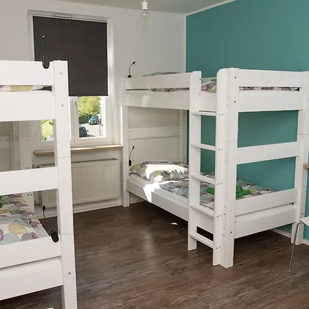 Hostel See-hostel *