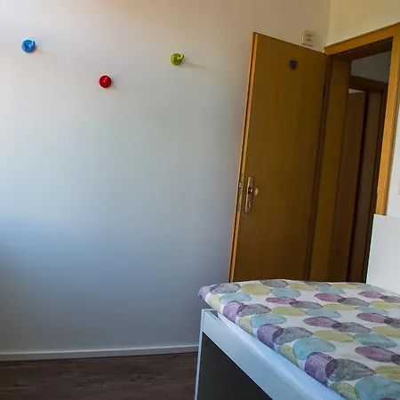 See-hostel *
